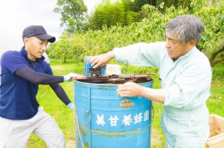 遠心分離器にかける